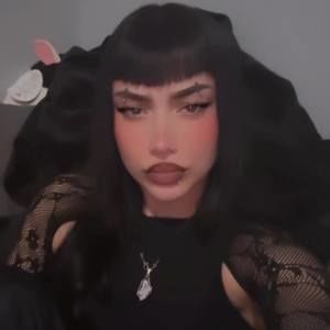 Meet your Posher, Bella